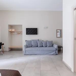 Monteoliveto 33 , Napoli Italia
