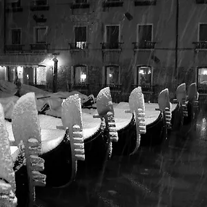https://campo-de-la-guerra-apartment.hotelslidodijesolo.com